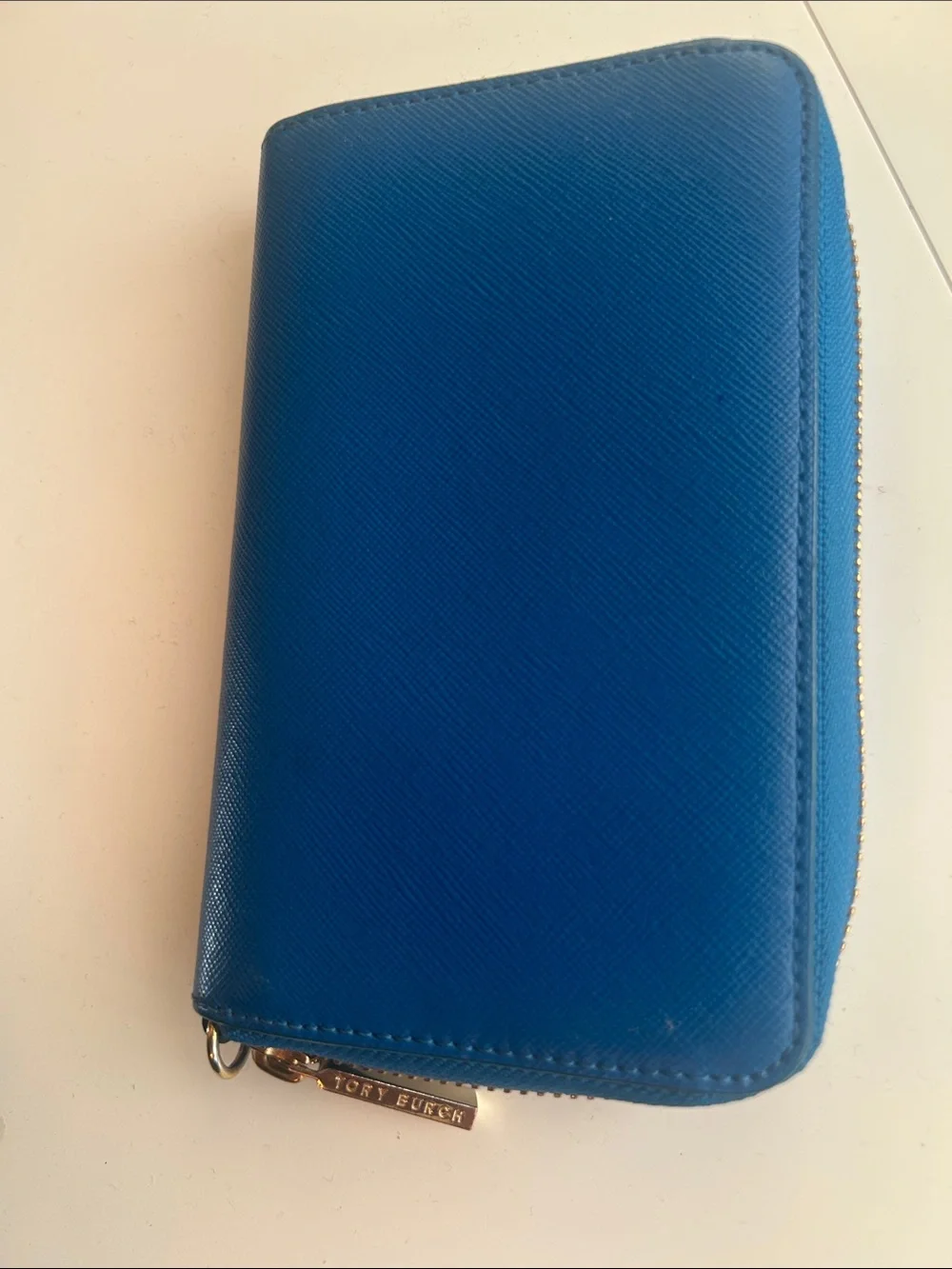Like New! Teal Tory Burch Zip-Around Wallet with Gold Logo